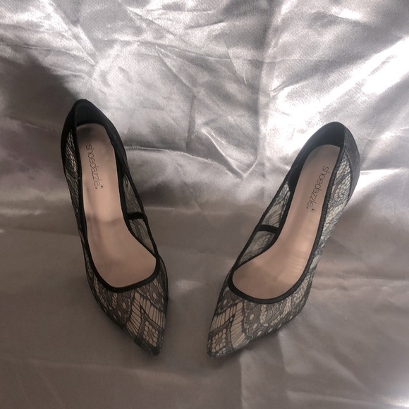 Shoes - Picture 1 of 3